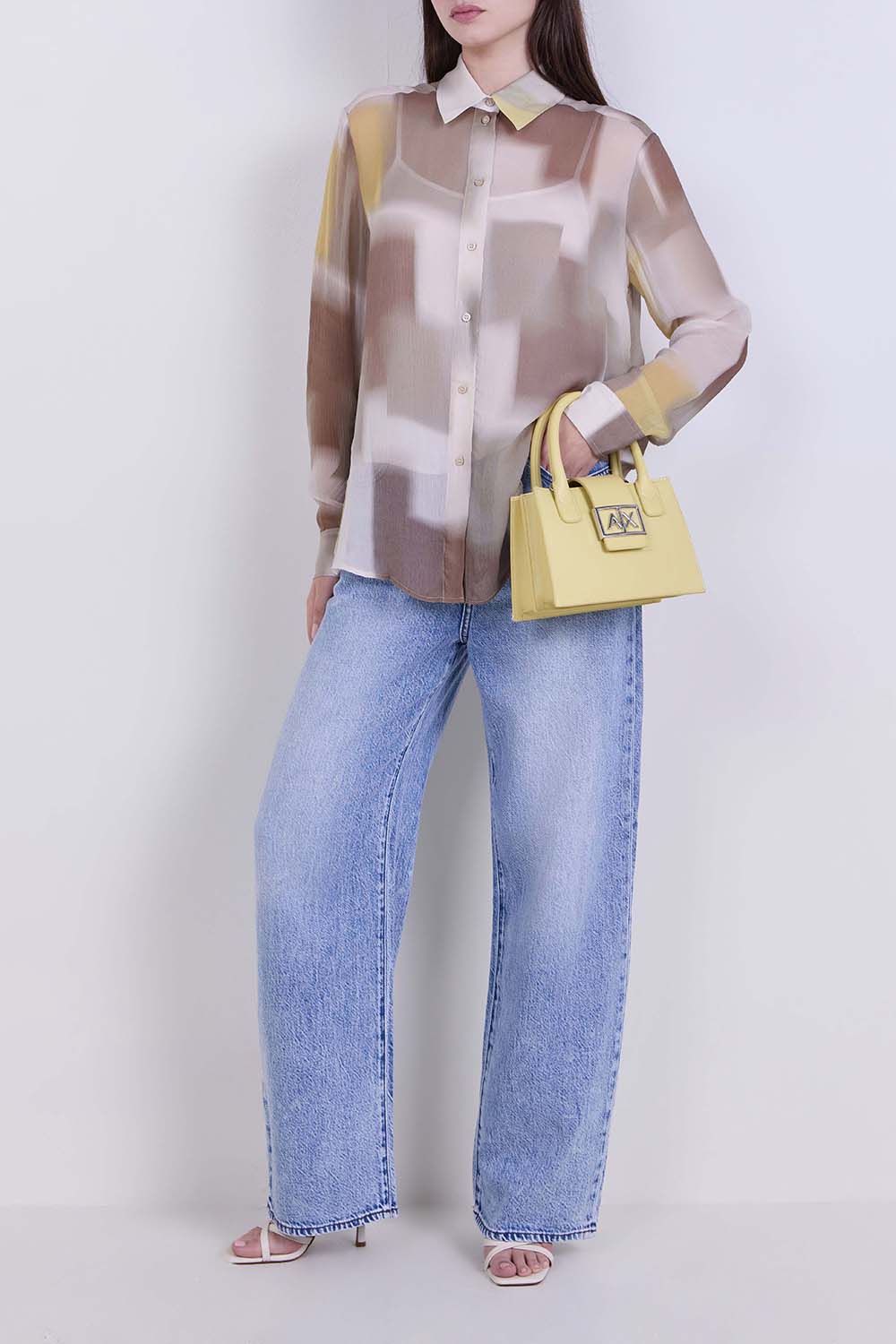 חולצה מכופתרת